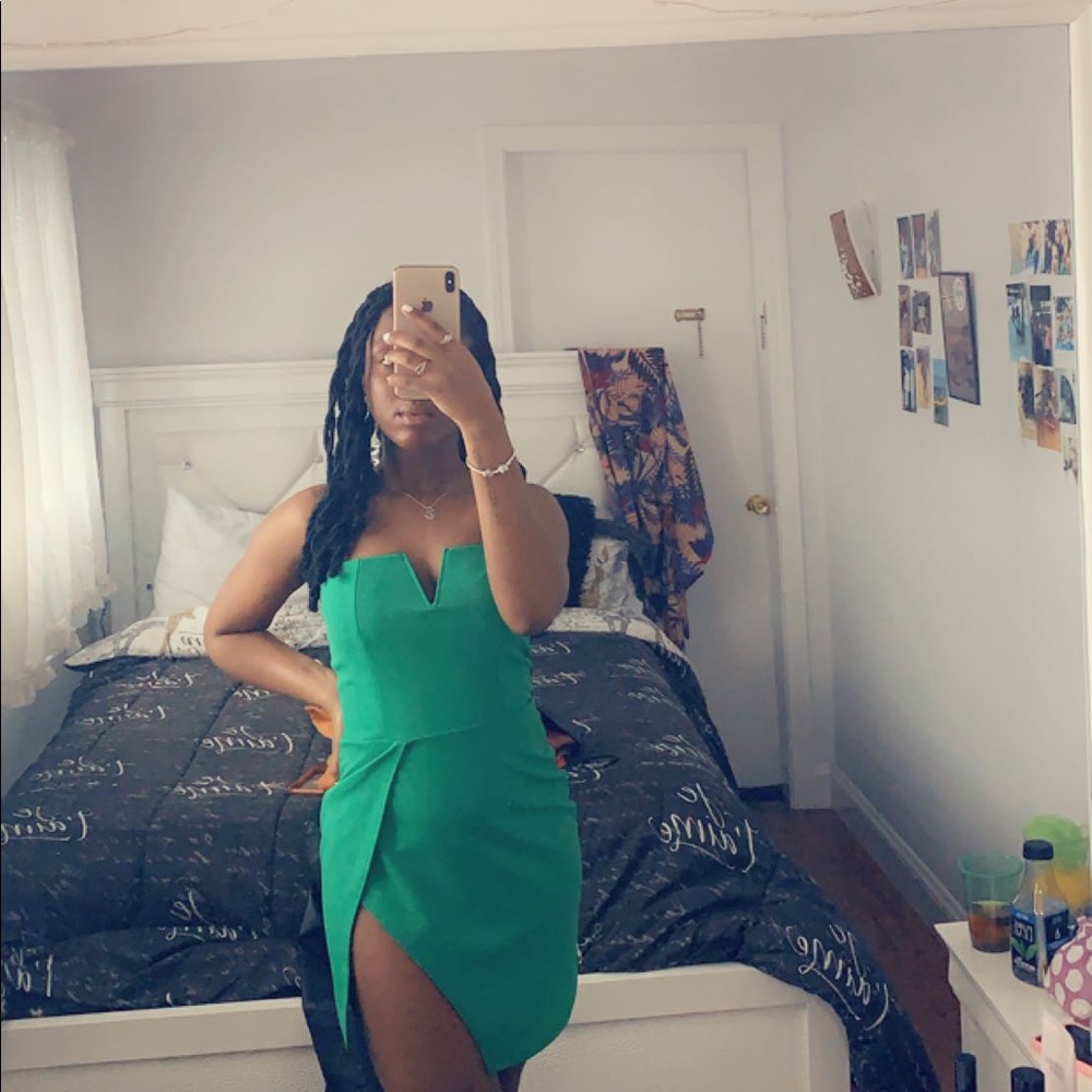 GREEN DRESS